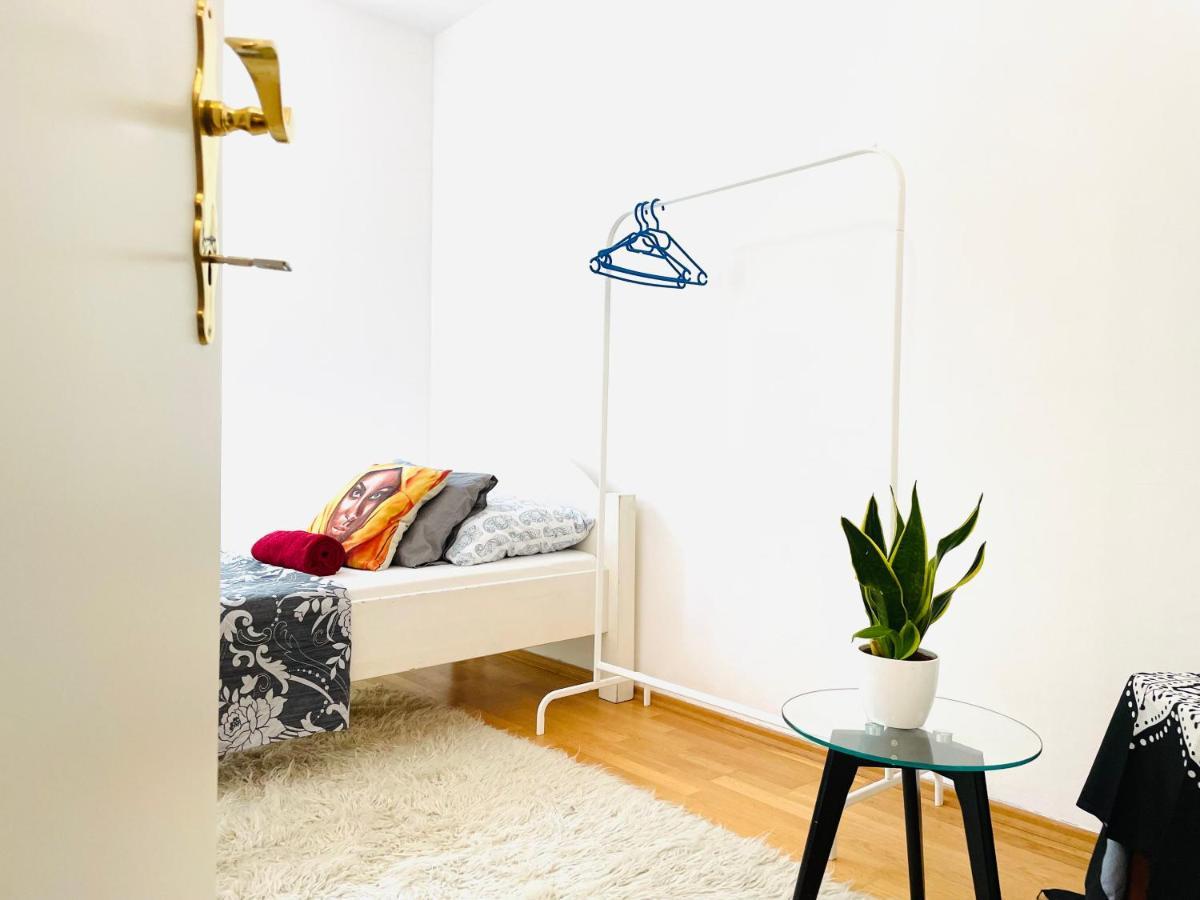 Karlsrooms Wenen Buitenkant foto