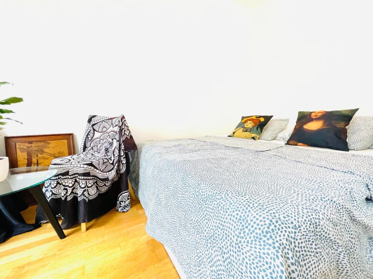 Karlsrooms Wenen Buitenkant foto