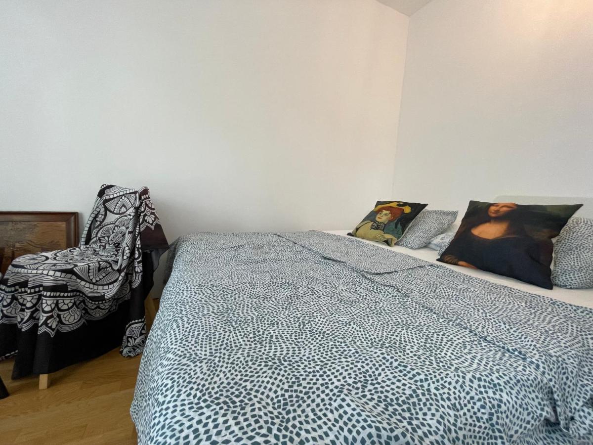 Karlsrooms Wenen Buitenkant foto