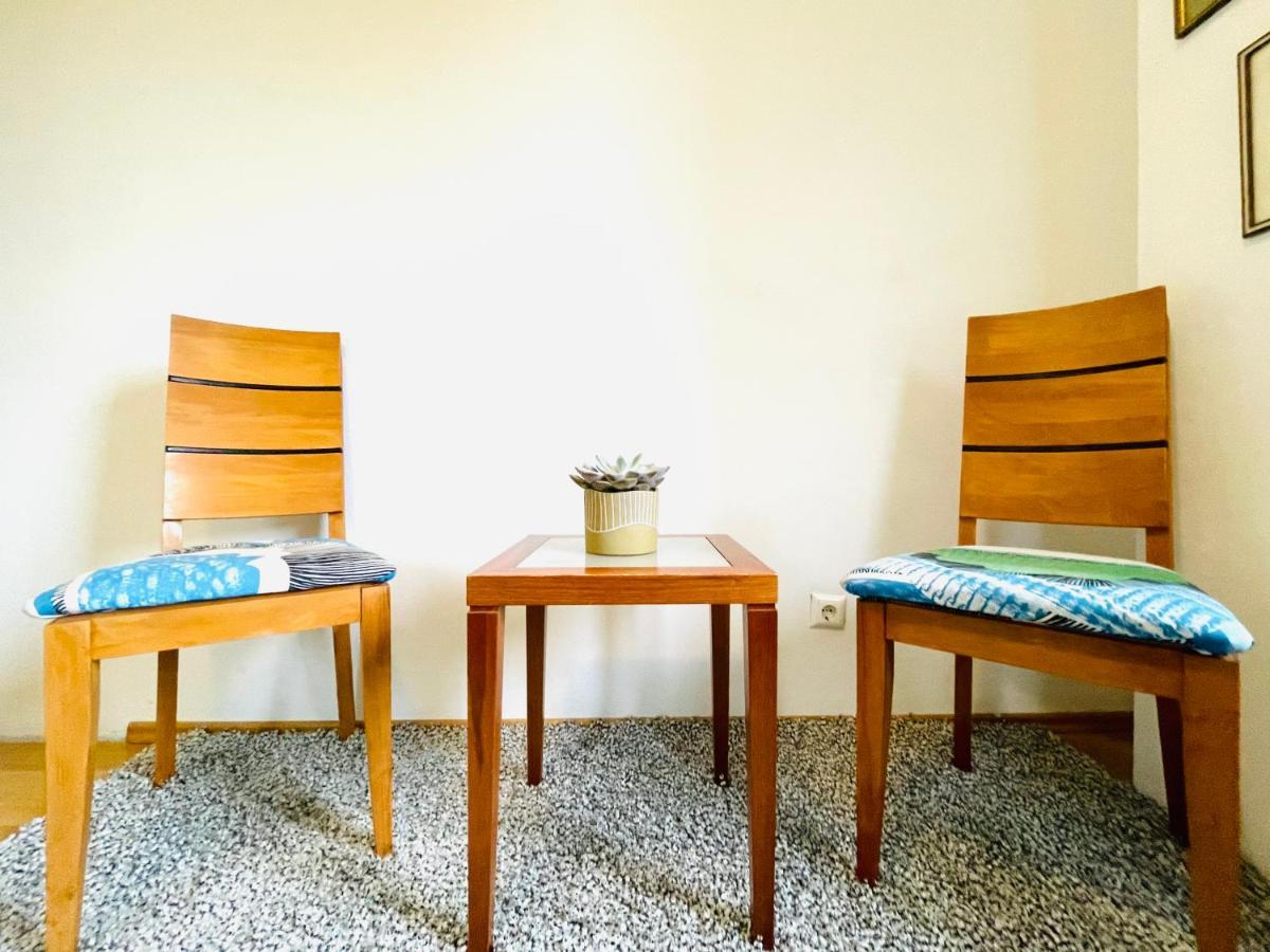 Karlsrooms Wenen Buitenkant foto