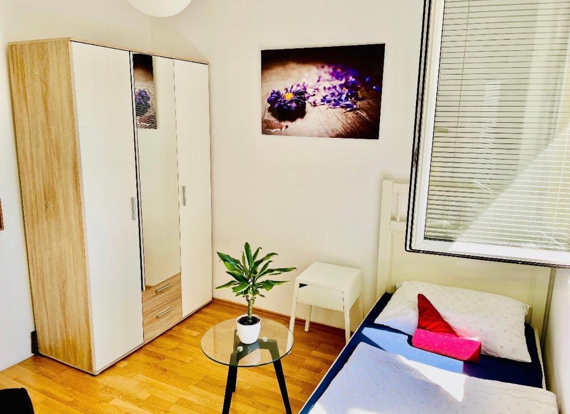 Karlsrooms Wenen Buitenkant foto