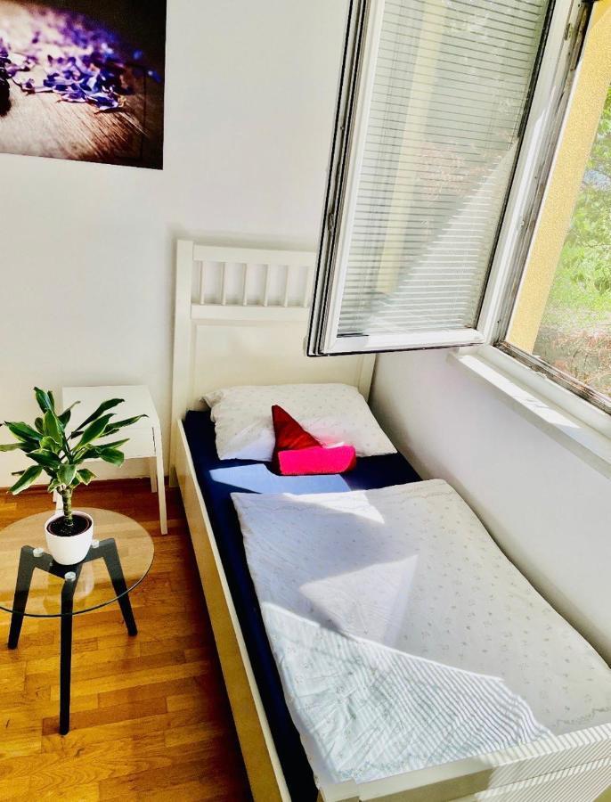 Karlsrooms Wenen Buitenkant foto